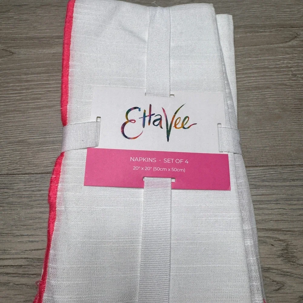 NWT EttaVee White Napkins with Neon Pink‎ Trim Set of 4 20x20 Cotton Cloth